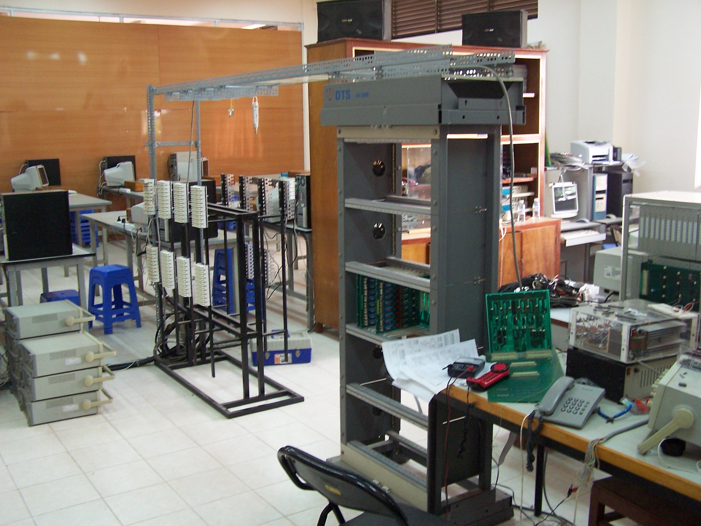 Trang thiết bị phục vụ Thí nghiệm - Thực hành