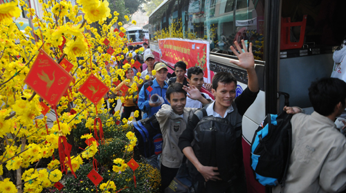 Lo tết cho sinh viên nghèo