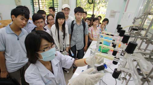 Đưa đại học vào nề nếp