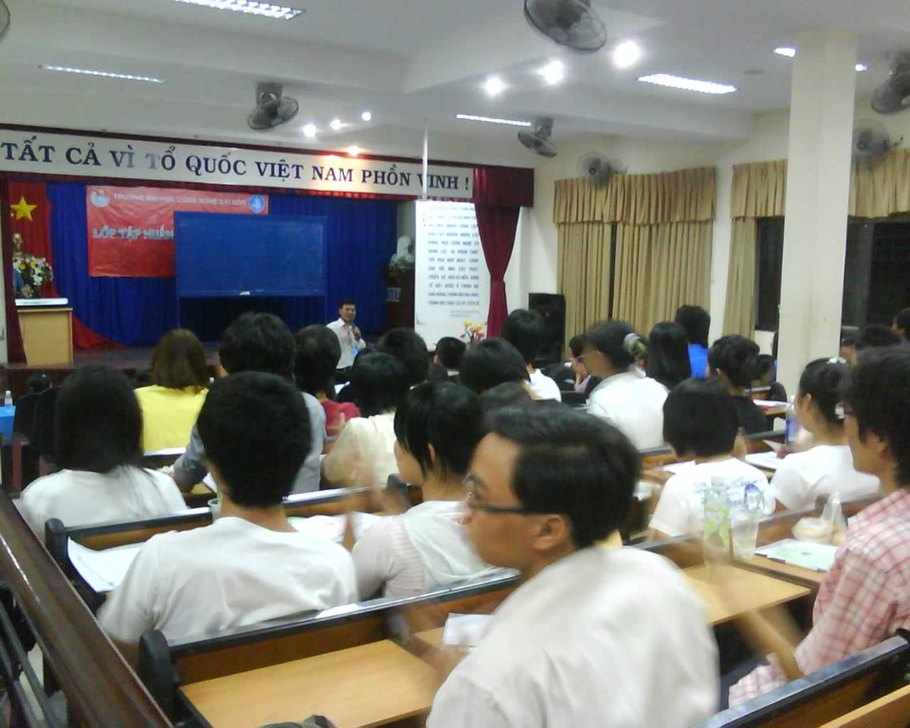 ĐH Công Nghệ Sài Gòn: Tập huấn cán bộ Đoàn - Hội lần 2 năm học 2009 – 2010