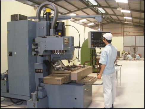 Kỹ sư chế tạo máy