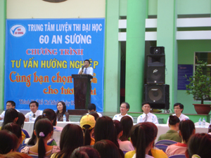 STU tham gia tư vấn hướng nghiệp STU tham gia tư vấn hướng nghiệp