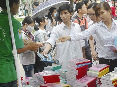 Hơn 30 năm, giáo trình đại học vẫn dạy tốt?