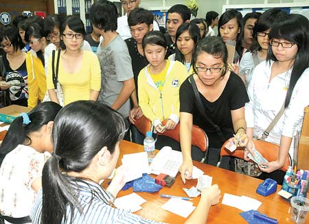 Tuyển sinh ĐH, CĐ 2011: Khó tránh công khai “ảo”