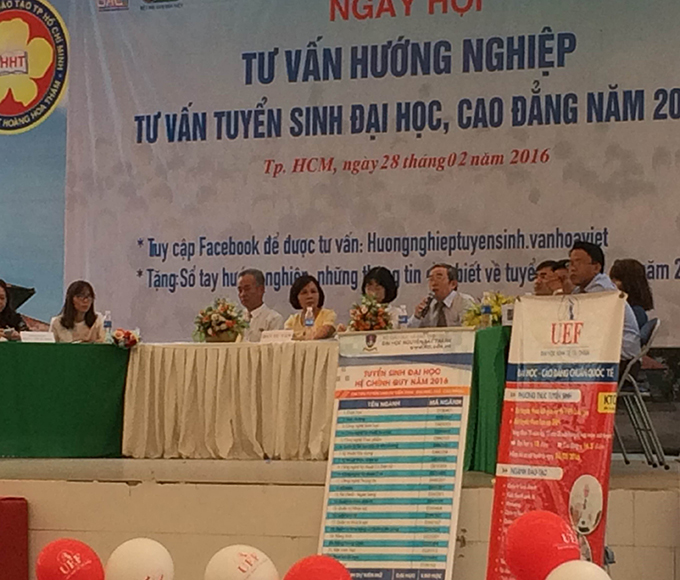 Trường đại học Công nghệ Sài Gòn tư vấn tuyển sinh tại trường THPT Hoàng Hoa Thám