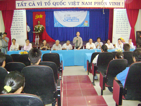 ĐH Công Nghệ Sài Gòn, Đối thoại sinh viên: Lắng nghe – Thấu hiểu