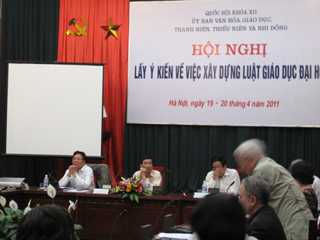 Dự thảo Luật Giáo dục đại học: Xa rời thực tế!