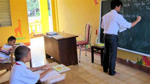 Nhiều thanh niên tình nguyện ra Trường Sa dạy học