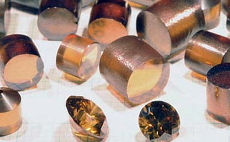 Kim cương nhân tạo cứng nhất thế giới