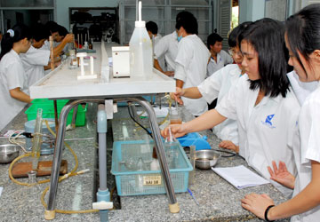 Có trường ĐH mà không có thầy