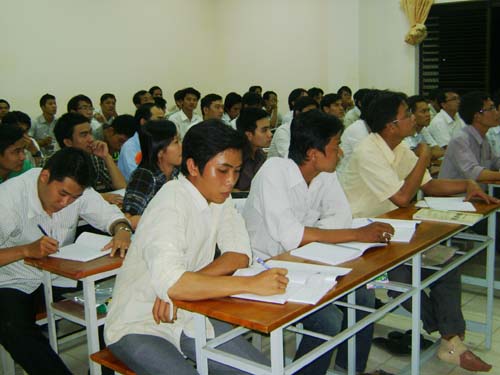 Khai Giảng Lớp Ôn Tập Cho Kỳ Thi Tuyển Sinh Hoàn Chỉnh Đại Học Của STU