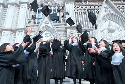 Cấp học bổng sau đại học cho sinh viên xuất sắc