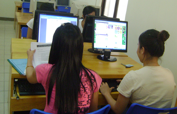 Hướng dẫn bạn đọc khi sử dụng phòng máy tính tại Thư viện Hướng dẫn bạn đọc khi sử dụng phòng máy tính tại Thư viện