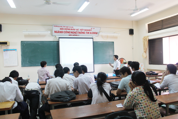 Khoa Công Nghệ Thông Tin tổ chức hội đồng bảo vệ luận văn tốt nghiệp