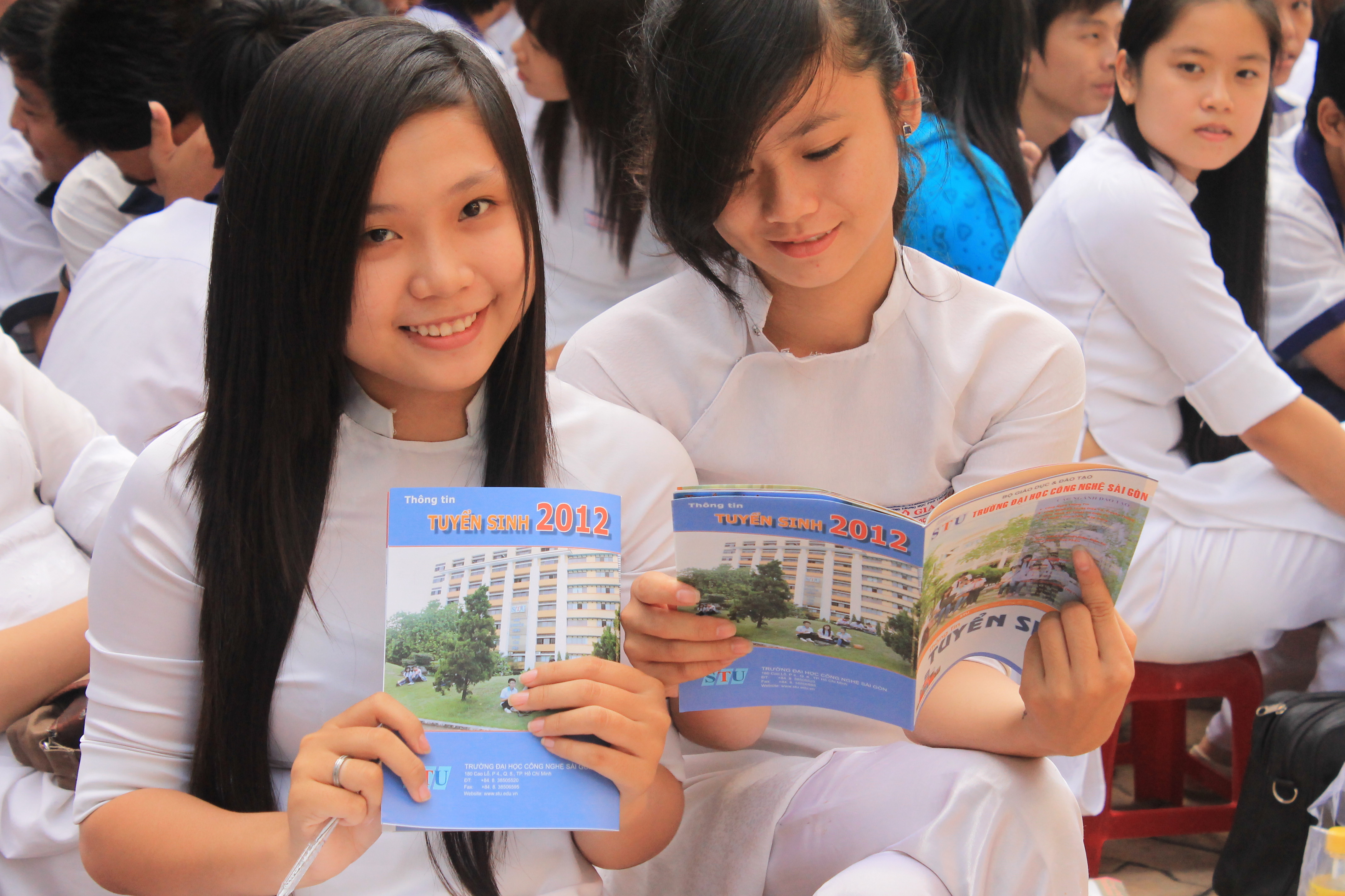 Chương trình trao học bổng 