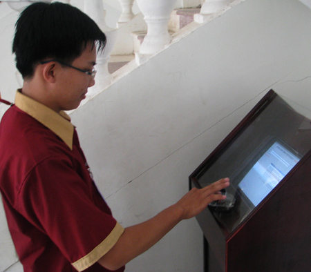 ĐH Võ Trường Toản: Điểm danh sinh viên qua dấu vân tay