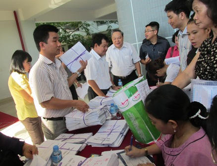 Hồ sơ ĐKDT đại học, cao đẳng giảm gần 100.000 bộ Hồ sơ ĐKDT đại học, cao đẳng giảm gần 100.000 bộ