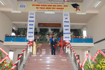 Thông báo về việc nhận hình tốt nghiệp năm 2010