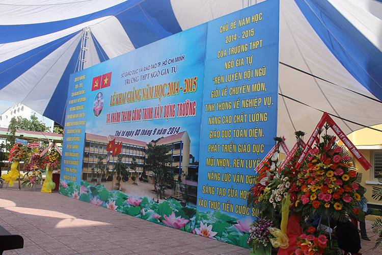 GS. TS. Đào Văn Lượng – Hiệu trưởng STU tham dự lễ khánh thành Trường THPT Ngô Gia Tự