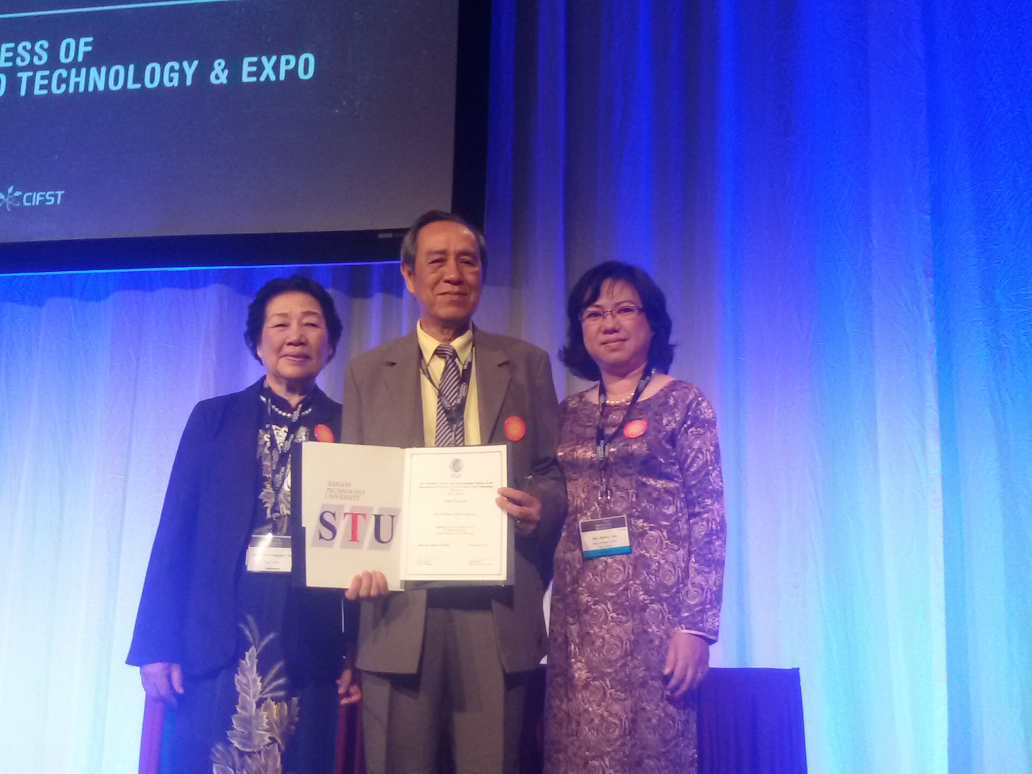 Chúc mừng GS. TSKH. Lưu Duẩn được tấn phong Viện sĩ Viện Hàn Lâm Khoa học & Công nghệ thực phẩm Quốc tế