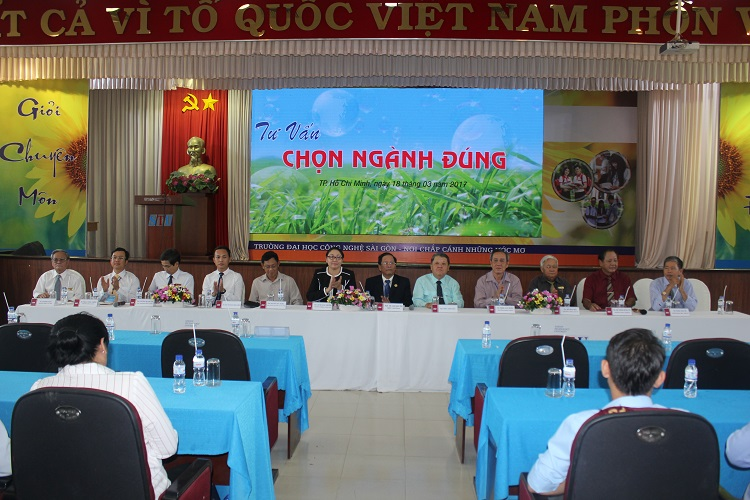 Dấu ấn STU trong lòng các em học sinh trong Ngày hội STU Tư vấn Hướng nghiệp và Tuyển sinh 2017