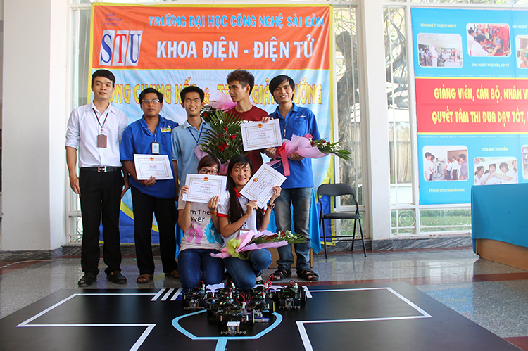 Vòng chung kết cuộc thi sáng tạo Robot năm 2013