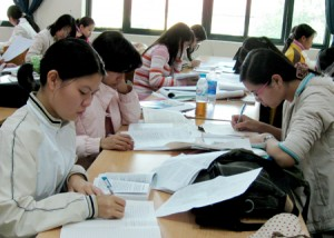 Miễn giảm học phí cho học sinh, sinh viên ngoài công lập