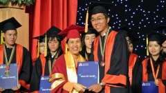 Jobless finance-banking grads to top 13k in 4 yrs