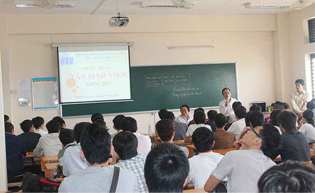 STU chào đón tân sinh viên khóa 2012