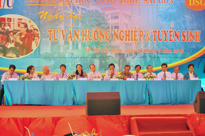 STU trả lời các câu hỏi tư vấn hướng nghiệp ngày 16/3/2013