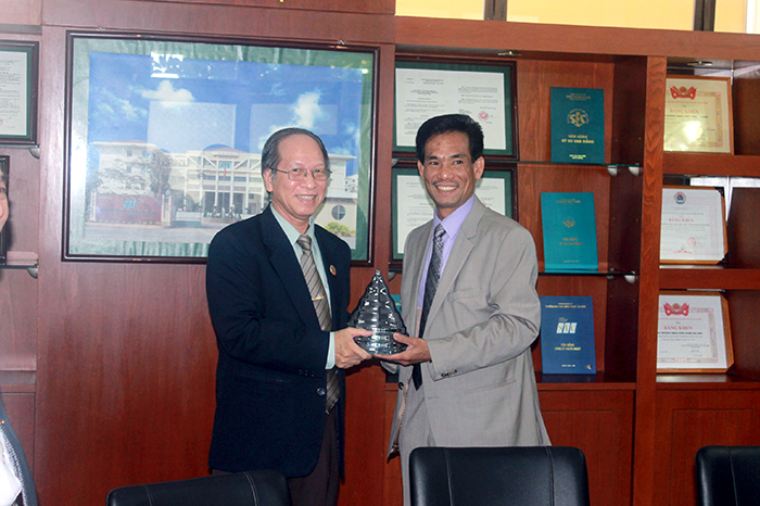 STU thành lập phòng thí nghiệm bán dẫn