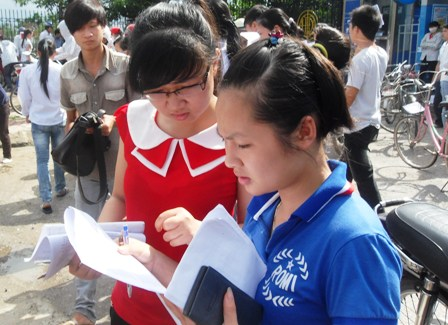 Sẽ có 2 mức điểm sàn ĐH, CĐ 2013