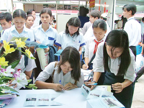 Thiếu dự báo, học sinh chọn ngành chưa đúng: Đặt đúng tầm công tác dự báo