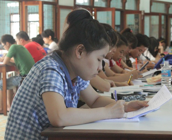 Hôm nay, hơn 800 ngàn thí sinh làm thủ tục dự thi đại học đợt 1