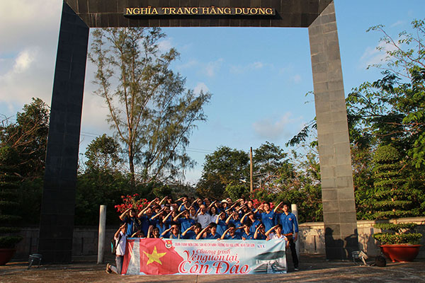 Hành trình về nguồn tại Côn Đảo của Sinh viên STU