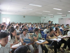 Vocational schools urged to improve English education