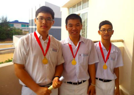 Tác giả “đơn xin nghỉ học” gây sốt giành Huy chương Bạc Toán