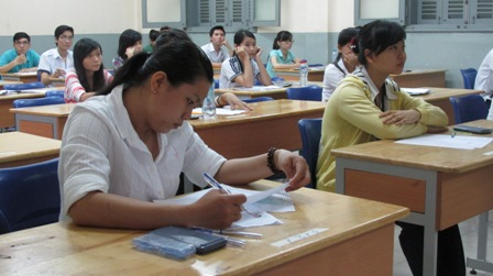 Chấm thi ĐH tại TPHCM: Chủ yếu là điểm 5 - 6