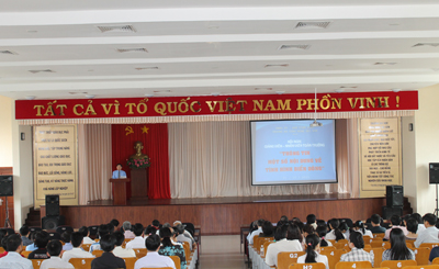 STU tổ chức buổi báo cáo thông tin về một số nội dung về tình hình Biển Đông STU tổ chức buổi báo cáo thông tin về một số nội dung về tình hình Biển Đông