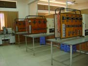 PHÒNG THÍ NGHIỆM KHÍ CỤ ĐIỆN PHÒNG THÍ NGHIỆM KHÍ CỤ ĐIỆN