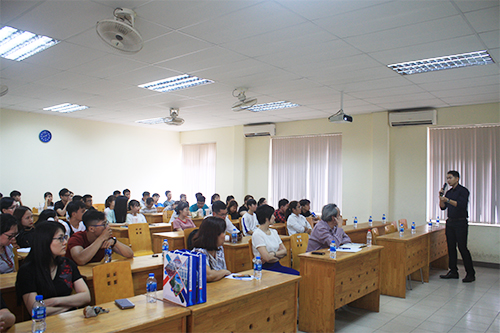 Chuyên đề học thuật kết hợp hướng nghiệp cho sinh viên Chuyên đề học thuật kết hợp hướng nghiệp cho sinh viên