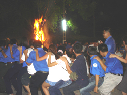 Vui đêm lửa trại Vui đêm lửa trại