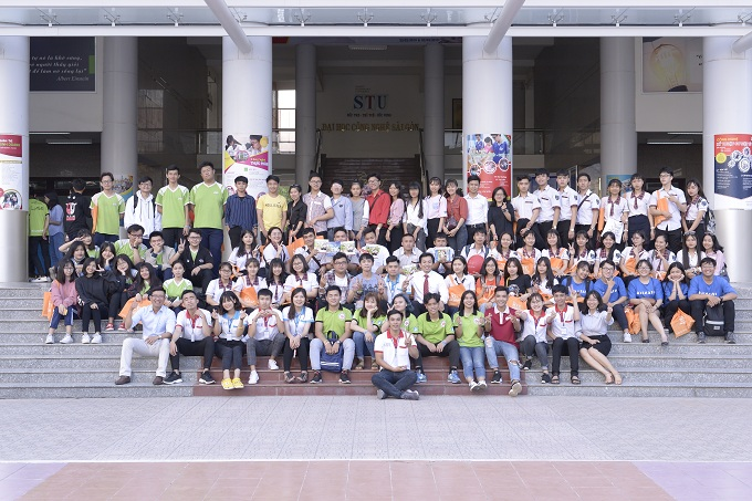 STU TỔ CHỨC NGÀY HỘI TƯ VẤN HƯỚNG NGHIỆP & TUYỂN SINH 2019 STU TỔ CHỨC NGÀY HỘI TƯ VẤN HƯỚNG NGHIỆP & TUYỂN SINH 2019