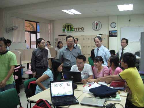 Giao lưu giữa Intel Việt Nam và Đại học Công Nghệ Sài Gòn Giao lưu giữa Intel Việt Nam và Đại học Công Nghệ Sài Gòn