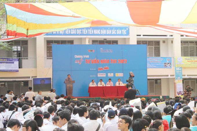 STU tham gia chương trình tư vấn mùa thi 2012 STU tham gia chương trình tư vấn mùa thi 2012