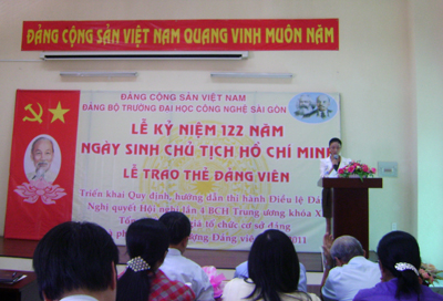 Kỷ niệm 122 năm ngày sinh Chủ tịch Hồ Chí Minh
