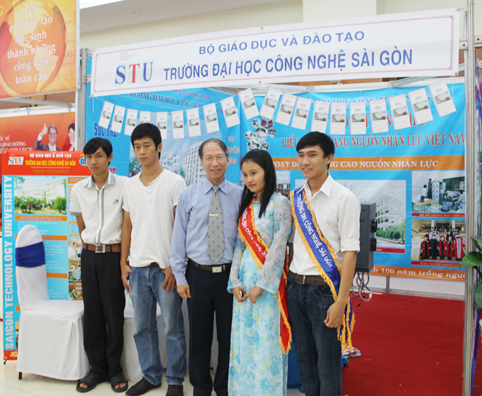 STU tham gia chương trình Triển lãm thành tựu giáo dục và đào tạo STU tham gia chương trình Triển lãm thành tựu giáo dục và đào tạo