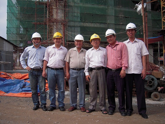 Ngày 28/11/2009 Giảng viên Khoa Kỹ Thuật Công Trình tham quan công trình tại Bình Dương Ngày 28/11/2009 Giảng viên Khoa Kỹ Thuật Công Trình tham quan công trình tại Bình Dương