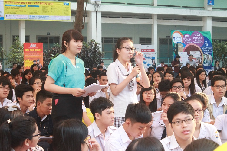 TRƯỜNG ĐH CÔNG NGHỆ SÀI GÒN TƯ VẤN TUYỂN SINH TẠI TRƯỜNG THPT TÂN BÌNH TRƯỜNG ĐH CÔNG NGHỆ SÀI GÒN TƯ VẤN TUYỂN SINH TẠI TRƯỜNG THPT TÂN BÌNH