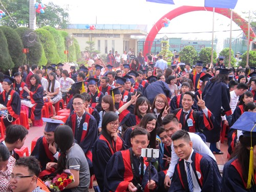 Trường ĐH Công Nghệ Sài Gòn (STU): Trao Bằng tốt nghiệp cho 1672 tân Cử nhân, Kỹ sư Trường ĐH Công Nghệ Sài Gòn (STU): Trao Bằng tốt nghiệp cho 1672 tân Cử nhân, Kỹ sư